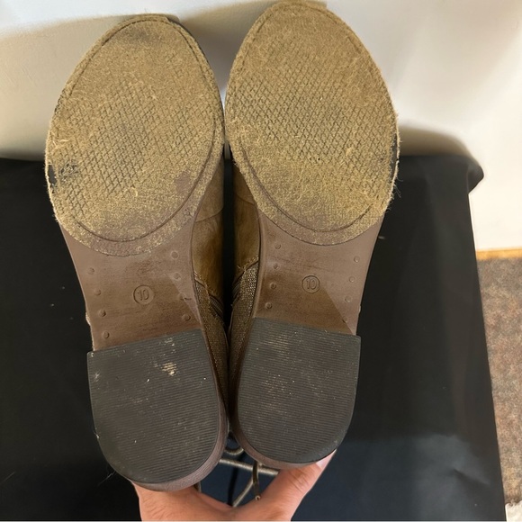 Natural Reflections Tan Boots with Lace Up Back Sz 10 - Picture 3 of 9